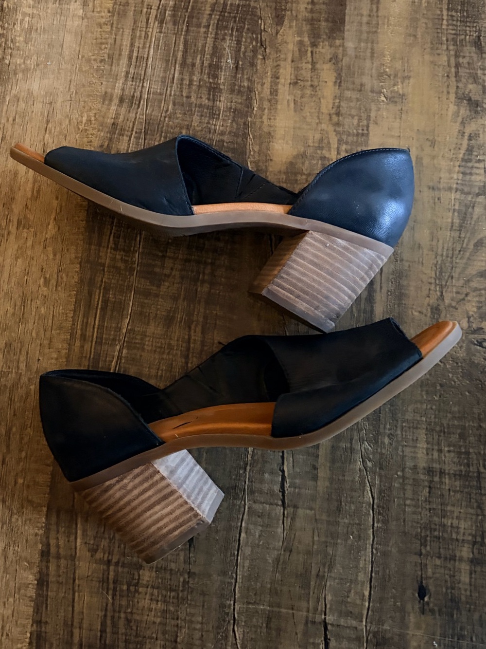 Lucky Brand Black Open-Side Stacked Block Heel Shoes